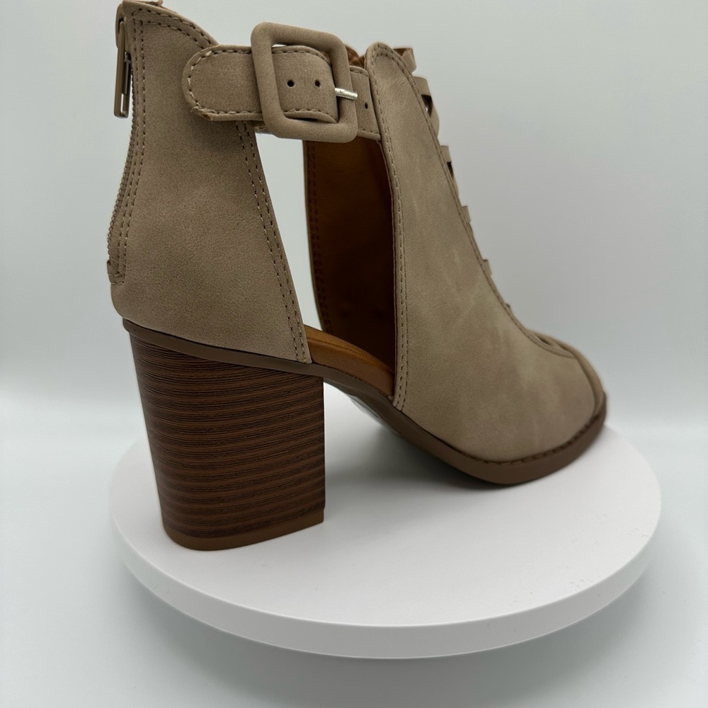 SODA “Aran” Bootie, NIB, Size 6 NWT - image 5